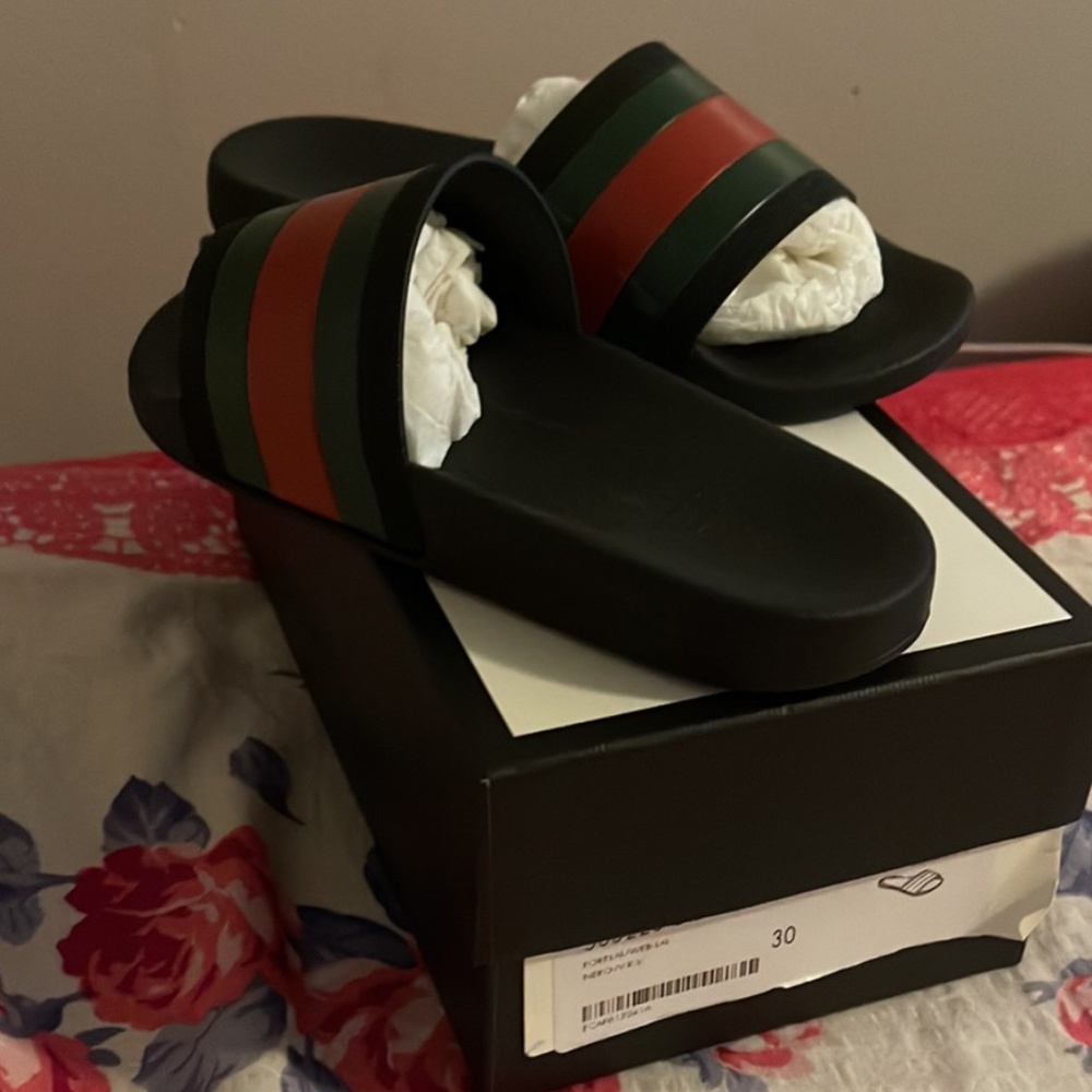 Gucci slides